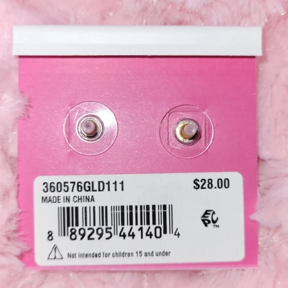 Betsey Johnson gorgeous leopard face stud earrings. - Picture 4 of 6